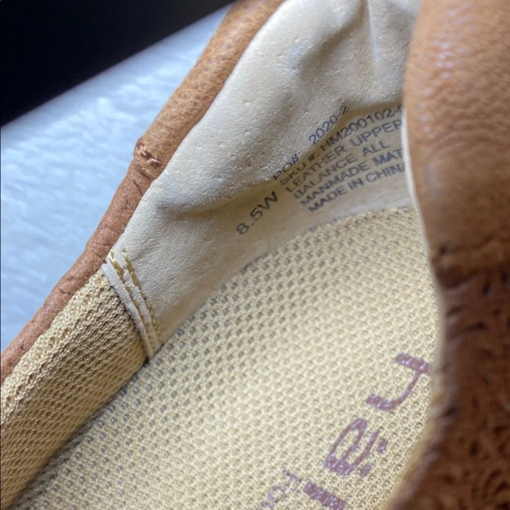 Halsa Footwear Brown Textured Flats with Strap